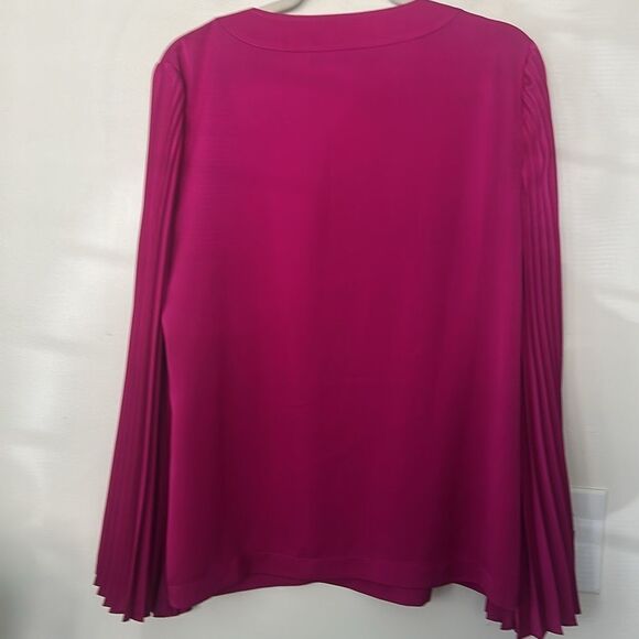 Trina Turk V-neck Almande Pleated Sleeve Pullover Blouse L - Picture 4 of 6